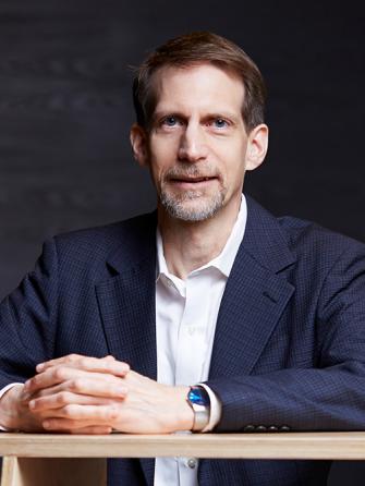 lasalle_prof_adam_knee