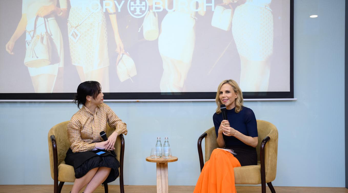 tory-burch-dialogue